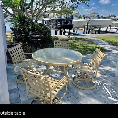 Cheerful Home With One Bedroom Cape Coral Bagian luar foto
